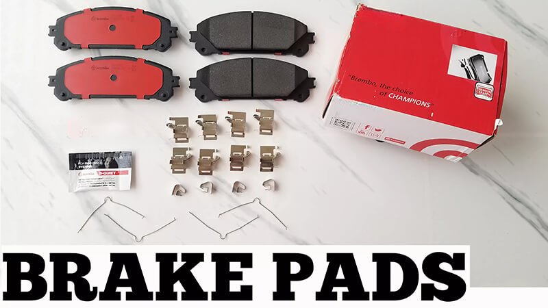 Brake pads display with custom packaging and installation clips