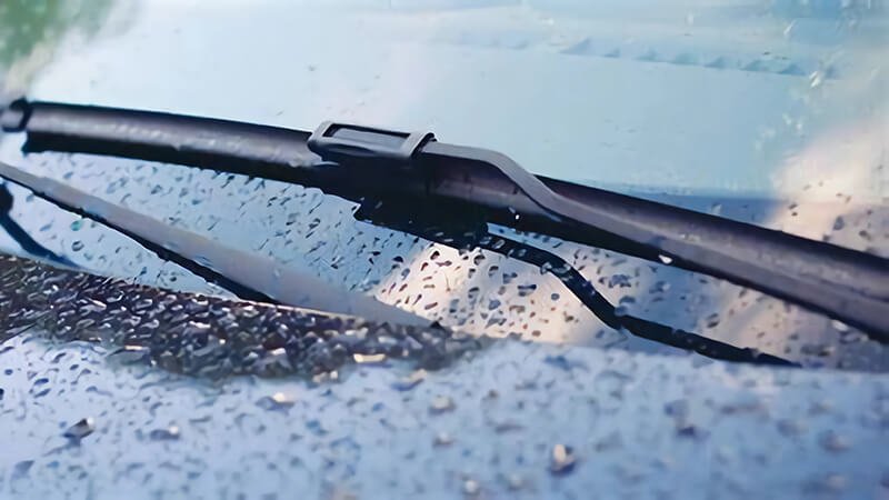 different wiper blades side-by-side