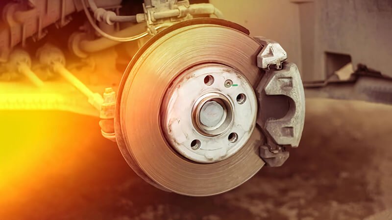 Heated brake disc on vehicle wheel
